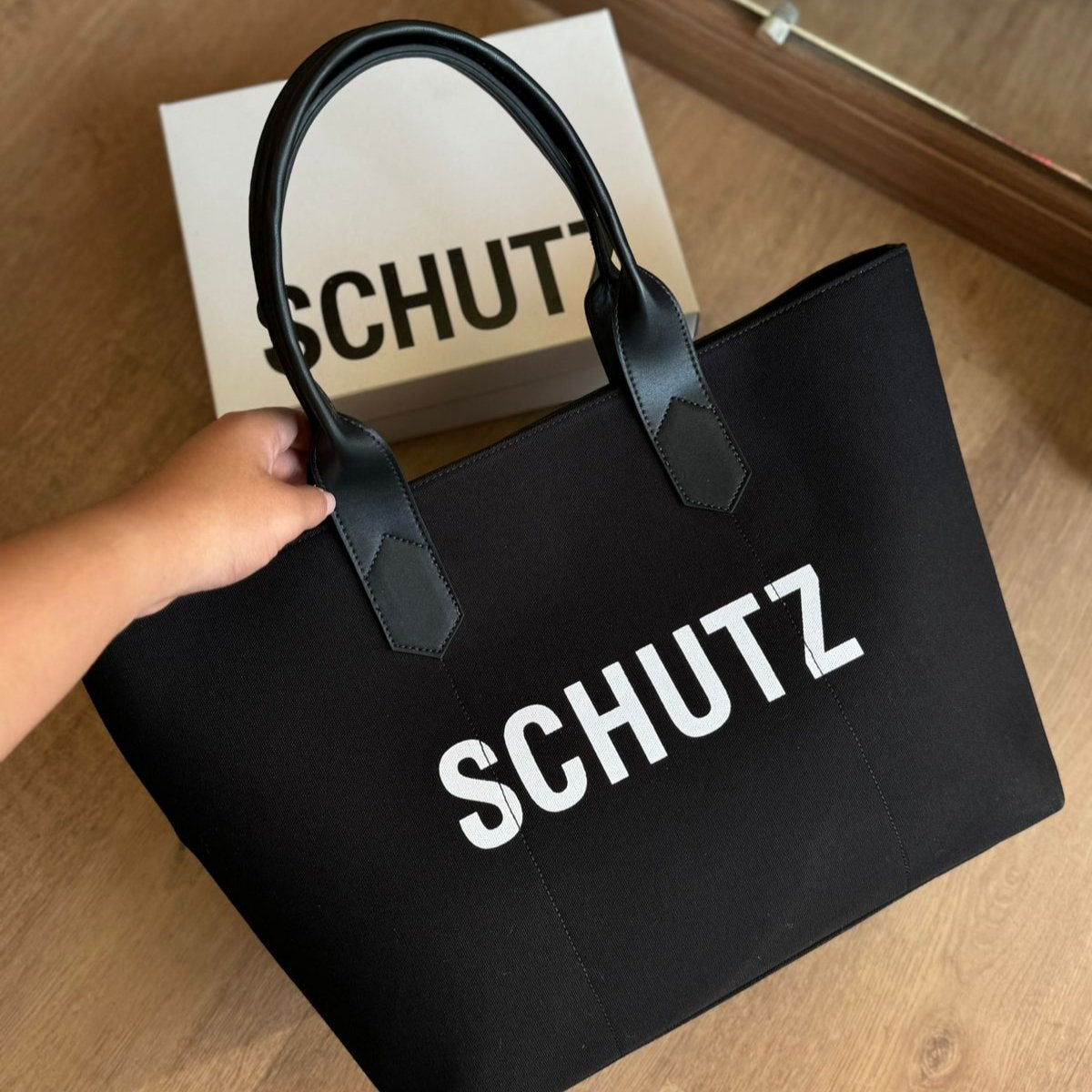 Bolsa Schutz Shopping Gifts Astec S500100737
