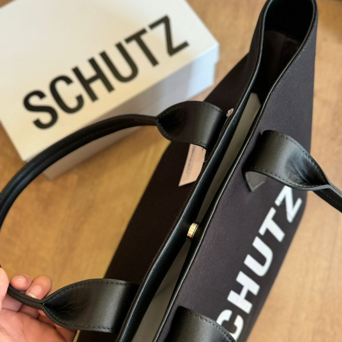 Bolsa Schutz Shopping Gifts Astec S500100737