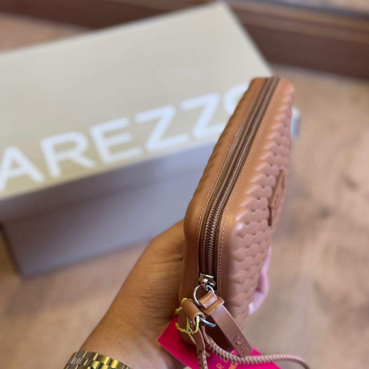 Bolsa Arezzo Pequena Metalizada Alça Marrocos Z195070007