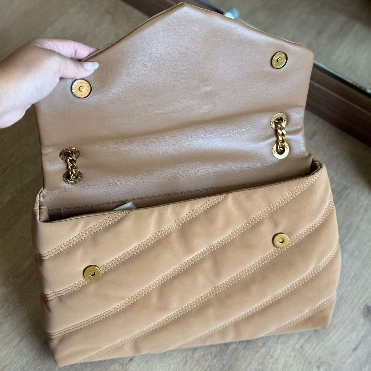 Bolsa Santa Lolla Envelope Camurça Alça De Ombro 0453.4E22.038E