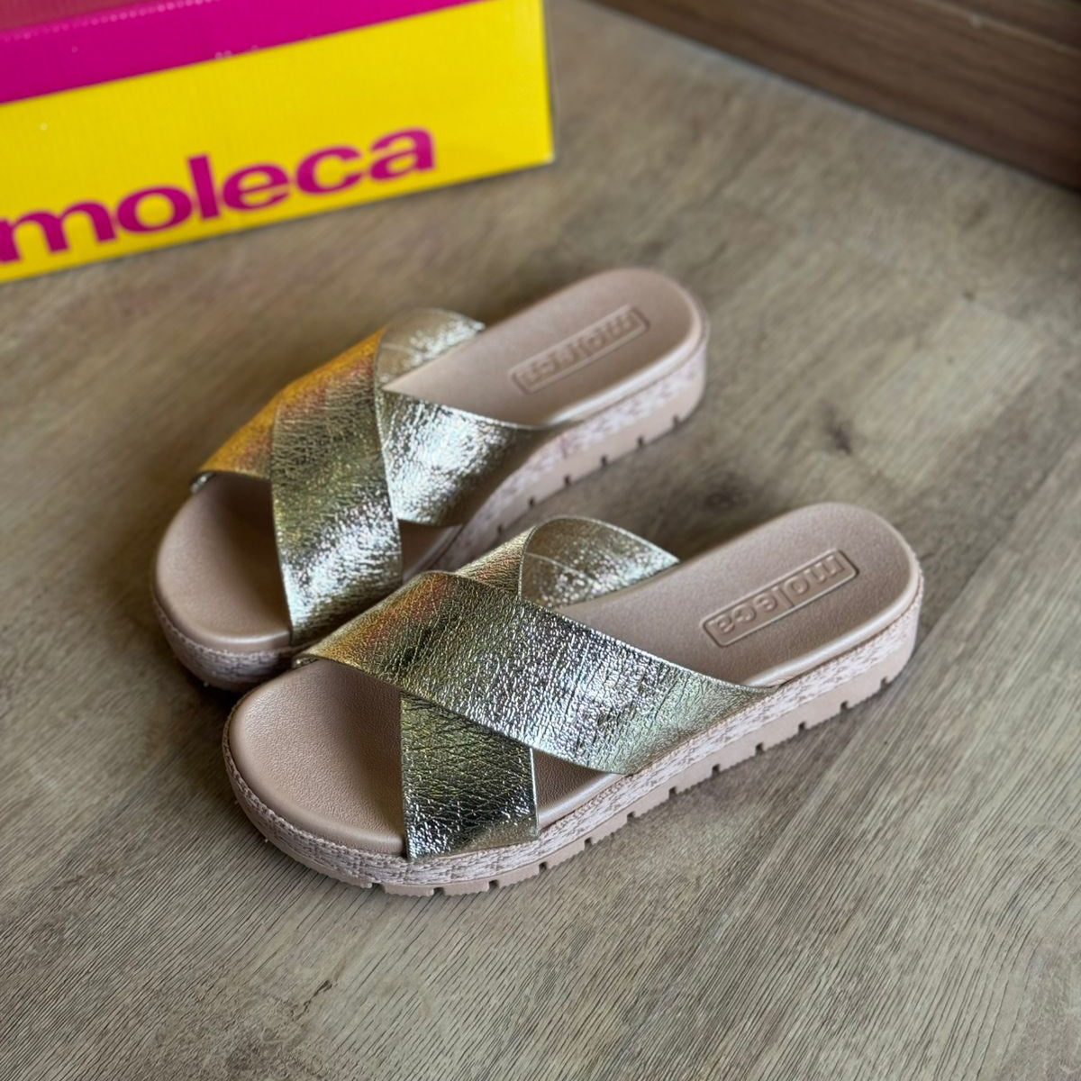 Sandália Moleca Metalizada Comfy Plus 5539.104