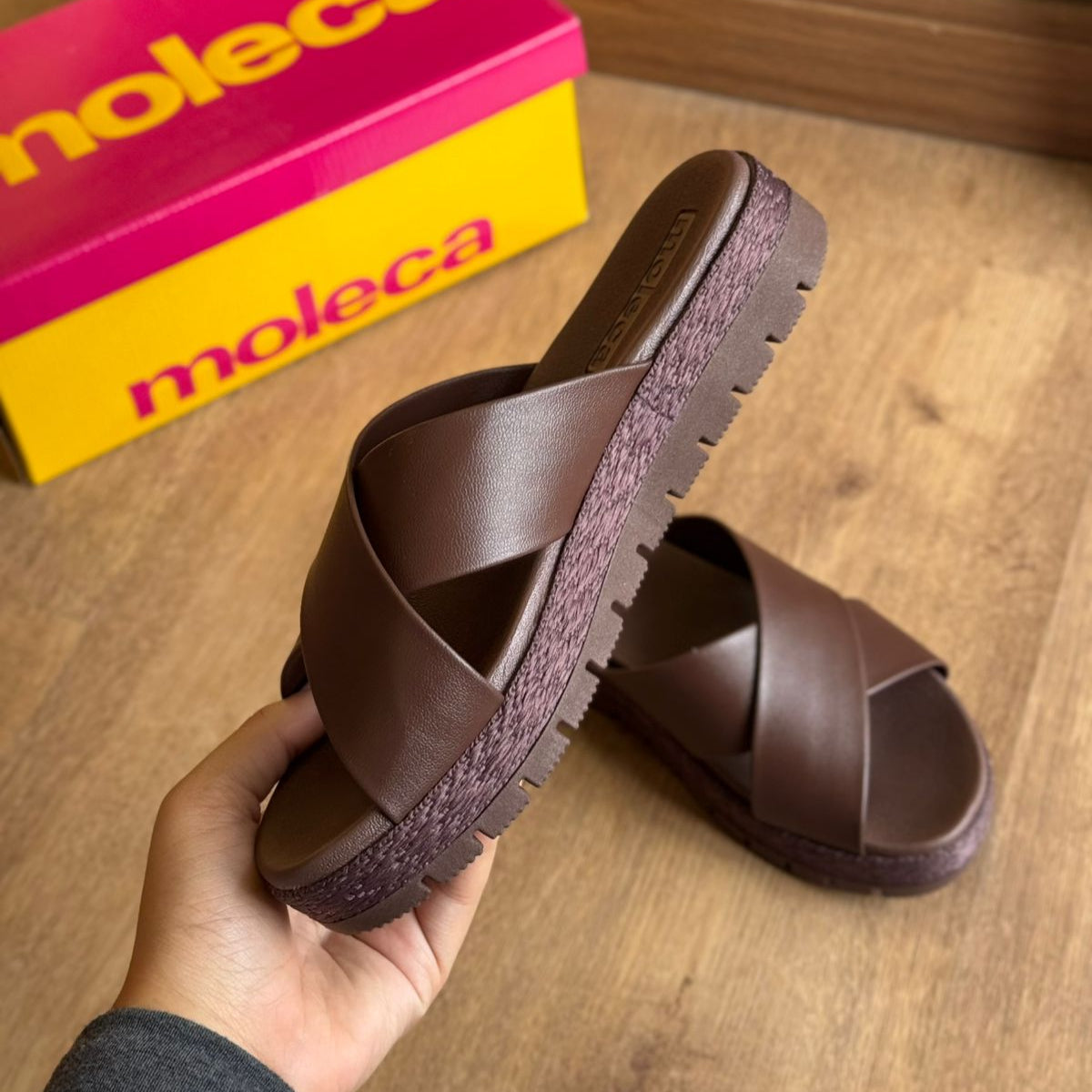 Sandália Moleca Metalizada Comfy Plus 5539.104