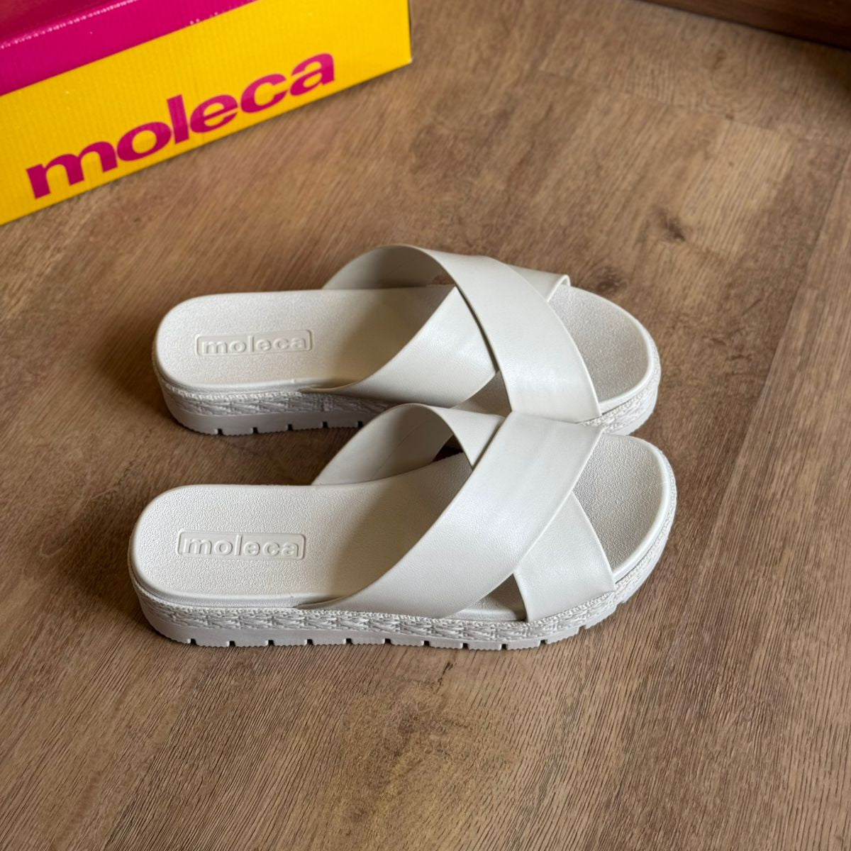 Sandália Moleca Metalizada Comfy Plus 5539.104