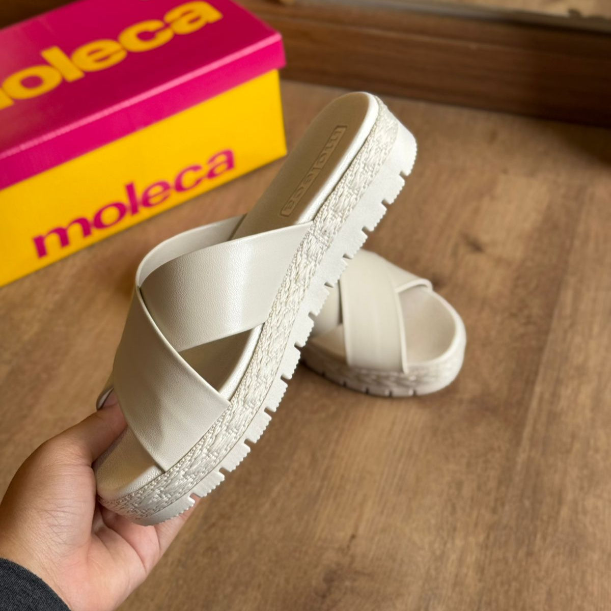 Sandália Moleca Metalizada Comfy Plus 5539.104