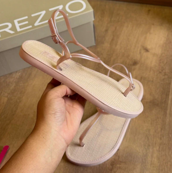Sandália Arezzo Rasteira Slim Square Brizza Z190270004