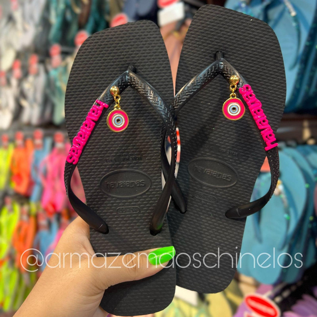 Havaianas Square + Pingente Placa e olho Grego Pink