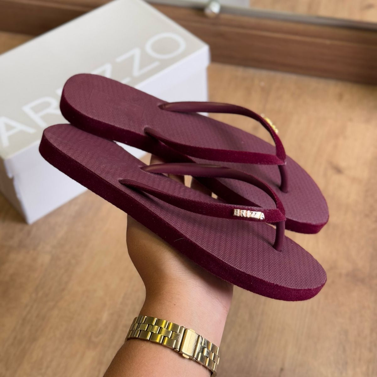Chinelo de Dedo Arezzo Brizza Velvet Z190260117