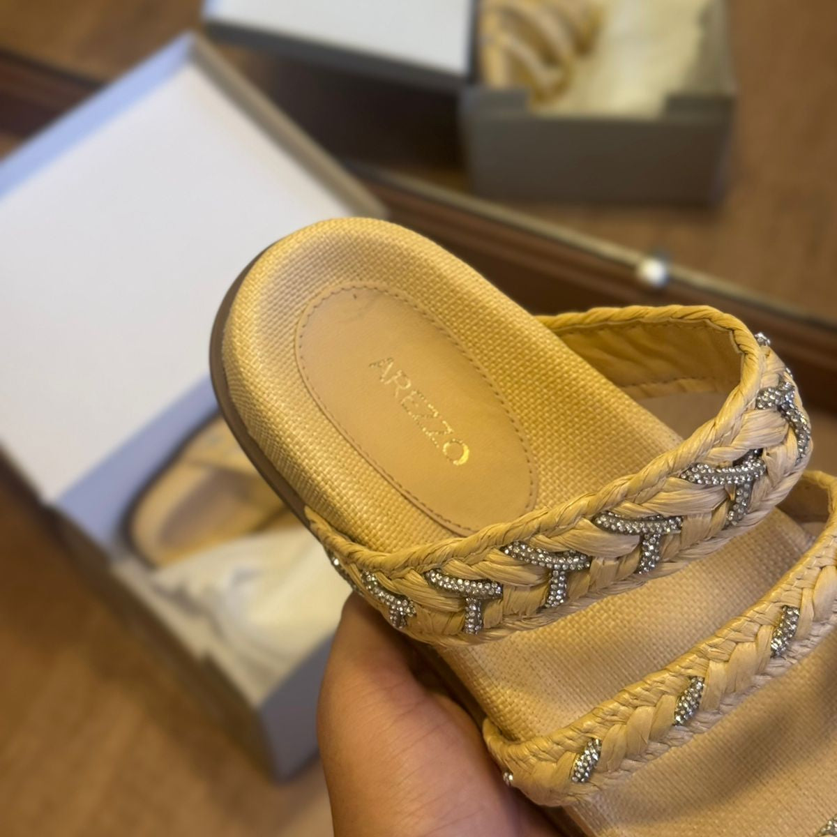 Sandália Arezzo Papete Palha Tiras Strass A120160226