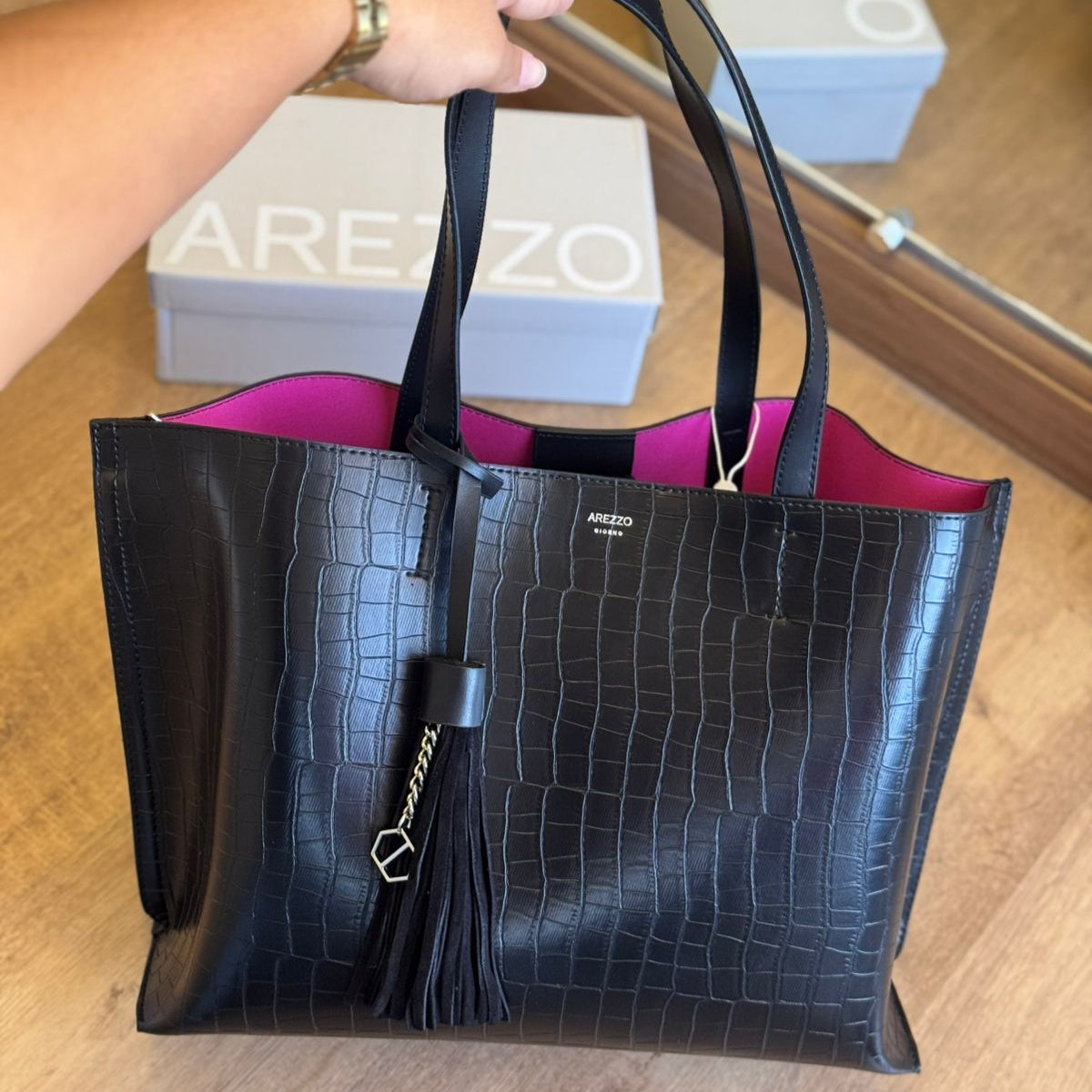 Bolsa Arezzo Shopping Croco Grande Barbicacho A581000586