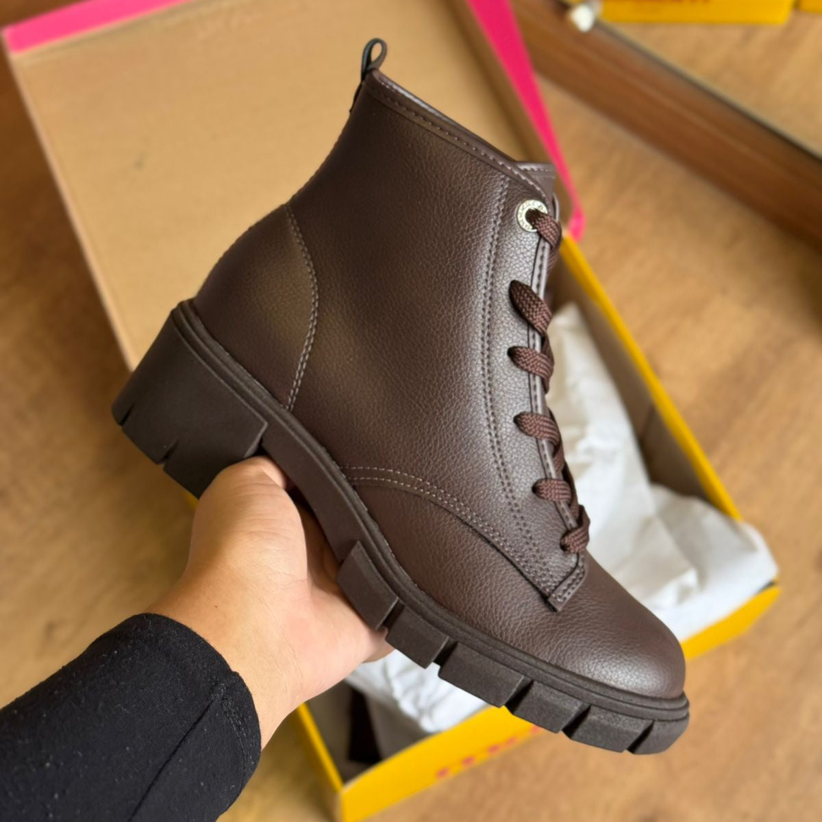 Bota Moleca Coturno Salto Bloco Tratorado 5338.211