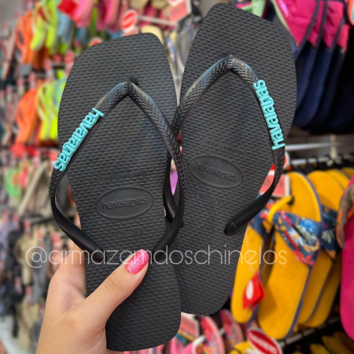 Havaianas Slim Square (Preto) + Placa Logo